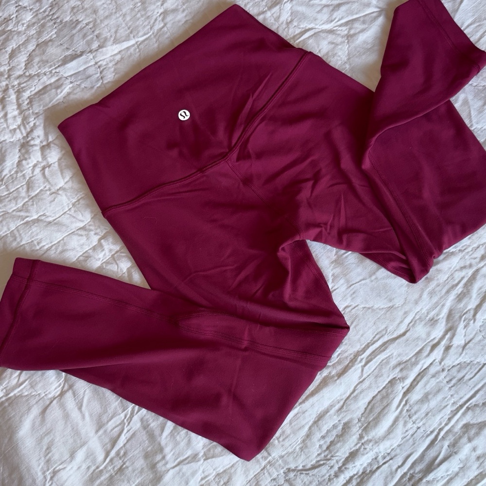 Lululemon Deep Pink ALIGN Leggings 7/8 crop (discontinued color from 2018) - Picture 3 of 3